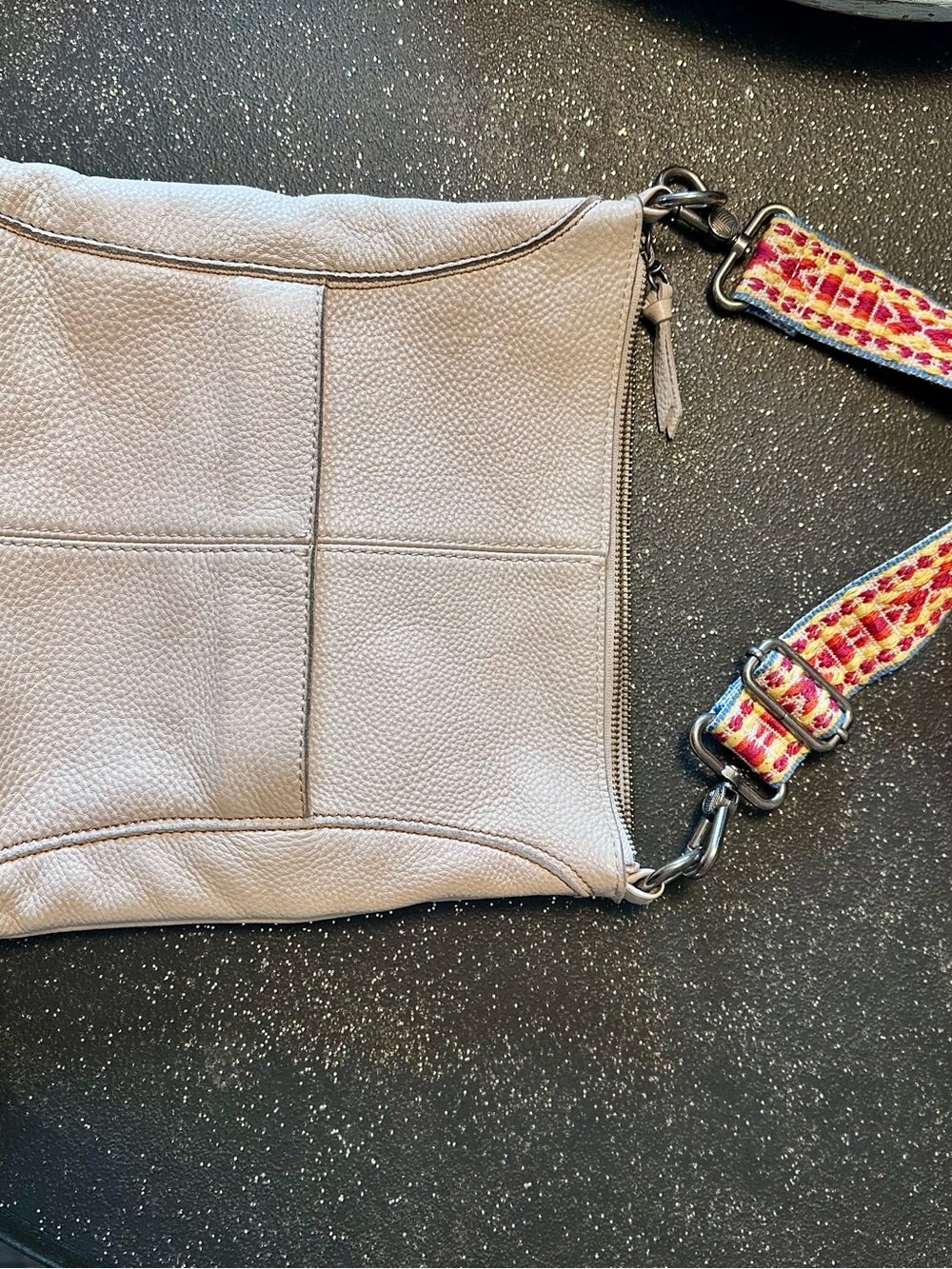 The Sak leather Crossbody Bag with Colorful Adjustable Strap - off white - Picture 3 of 6